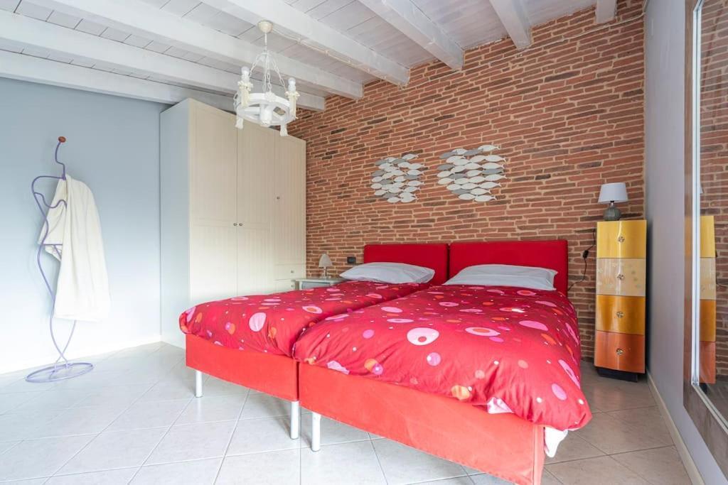 Casa Brilde, Appartamento Con Piscina Salo Exterior photo